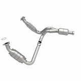 MagnaFlow Conv DF 09-13 Chevy Avalanche 5.3L Magnaflow Catalytic Converter Direct Fit  AXOPROS