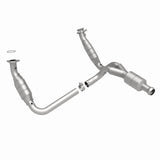 MagnaFlow Conv DF 09-13 Chevy Avalanche 5.3L Magnaflow Catalytic Converter Direct Fit  AXOPROS