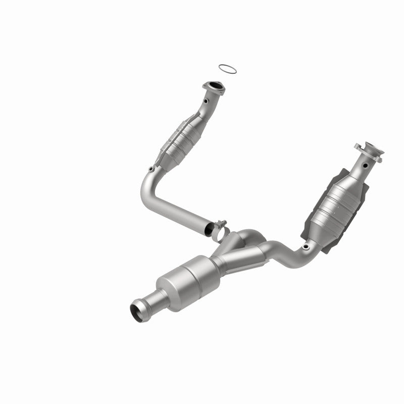 MagnaFlow Conv DF 09-13 Chevy Avalanche 5.3L Magnaflow Catalytic Converter Direct Fit  AXOPROS