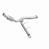 Magnaflow Conv DF 2011-2014 F-150 5.0L Underbody Magnaflow Catalytic Converter Direct Fit  AXOPROS