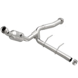 Magnaflow Conv DF 2011-2014 F-150 5.0L Underbody Magnaflow Catalytic Converter Direct Fit  AXOPROS