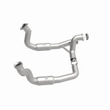 MagnaFlow Conv Direct Fit 11-14 Ford F-250 Super Duty / 350 Super Duty V8 6.2L Magnaflow Catalytic Converter Direct Fit  AXOPROS