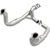MagnaFlow Conv Direct Fit 11-14 Ford F-250 Super Duty / 350 Super Duty V8 6.2L Magnaflow Catalytic Converter Direct Fit  AXOPROS