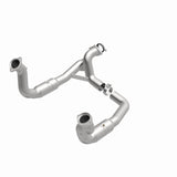 MagnaFlow Conv Direct Fit 11-14 Ford F-250 Super Duty / 350 Super Duty V8 6.2L Magnaflow Catalytic Converter Direct Fit  AXOPROS