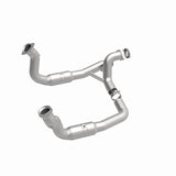 MagnaFlow Conv Direct Fit 11-14 Ford F-250 Super Duty / 350 Super Duty V8 6.2L Magnaflow Catalytic Converter Direct Fit  AXOPROS