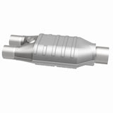 MagnaFlow Conv Univ 2/2.5 D/S Single O2 FED Magnaflow Catalytic Converter Universal  AXOPROS