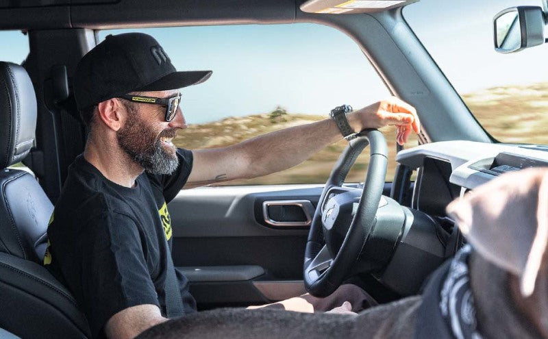 MagnaFlow Muffler Mag SS 14X4X9 2.25 O/C Magnaflow Muffler  AXOPROS