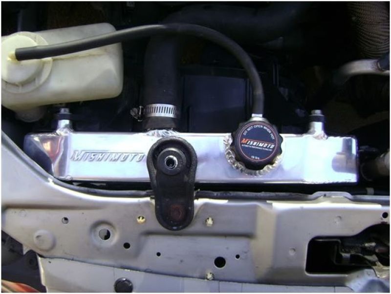 Mishimoto 92-00 Honda Civic / 93-97 Del Sol Manual Aluminum Radiator Mishimoto Radiators  AXOPROS