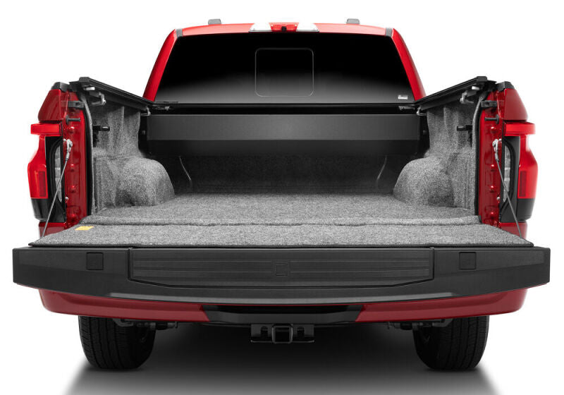 Retrax 21-22 Ford F-150 Super Crew/Super Cab (Incl. 2022 Lightning) 5.5ft Bed RetraxPRO MX Retrax Retractable Bed Covers  AXOPROS
