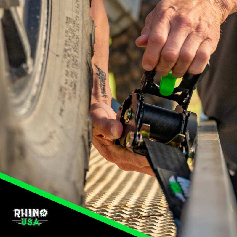 Rhino USA Retractable Ratchet Straps (2Pk 2Inx10Ft) Blue Rhino USA Tow Straps  AXOPROS