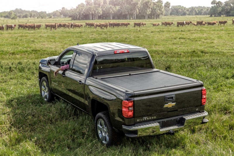 Roll-N-Lock 14-18 Chevy Silverado/Sierra 1500 XSB 68in M-Series Retractable Tonneau Cover Roll-N-Lock Tonneau Covers - Retractable  AXOPROS