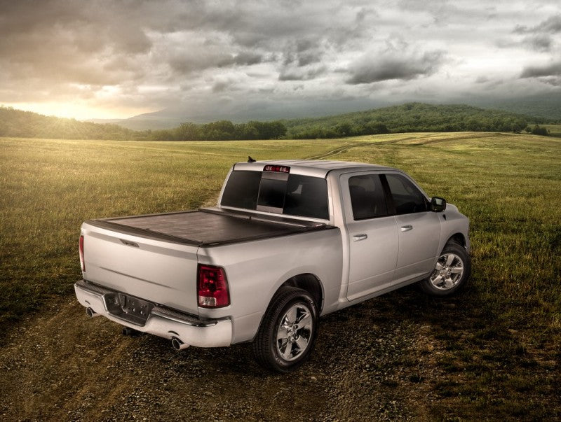 Roll-N-Lock 14-18 Chevy Silverado/Sierra 1500 XSB 68in M-Series Retractable Tonneau Cover Roll-N-Lock Tonneau Covers - Retractable  AXOPROS