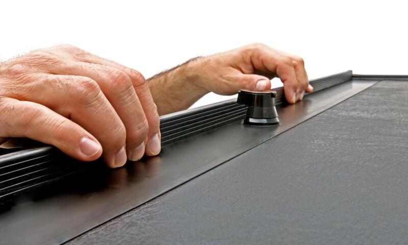 Roll-N-Lock 2009 Dodge Ram 1500 SB 76in M-Series Retractable Tonneau Cover Roll-N-Lock Tonneau Covers - Retractable  AXOPROS