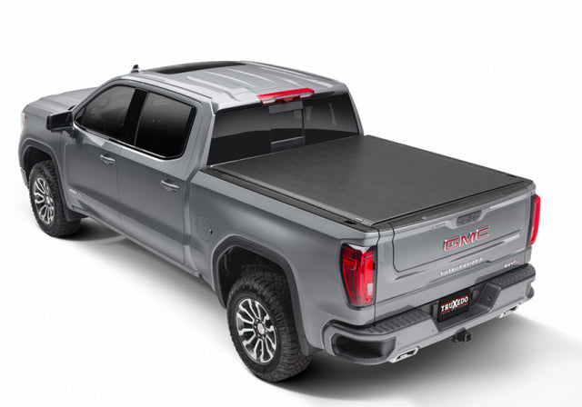 Truxedo 19-20 GMC Sierra & Chevrolet Silverado 1500 (New Body) 5ft 8in Lo Pro Bed Cover Truxedo Bed Covers - Roll Up  AXOPROS