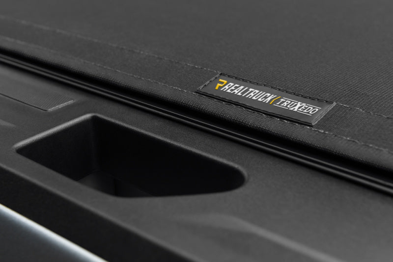 Truxedo 2023 GMC Canyon / Chevrolet Colorado 5ft 2in Bed Pro X15 Tonneau Cover - Matte Black Truxedo Bed Covers - Roll Up  AXOPROS