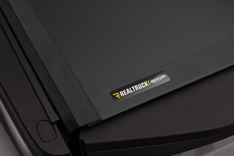 UnderCover 17-20 Honda Ridgeline 5ft Ultra Flex Bed Cover Undercover Bed Covers - Folding  AXOPROS