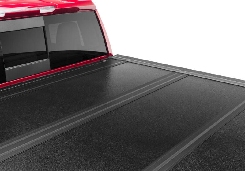 UnderCover 19-20 Chevy Silverado 1500 (w/ or w/o MPT) 5.8ft Flex Bed Cover Undercover Bed Covers - Folding  AXOPROS